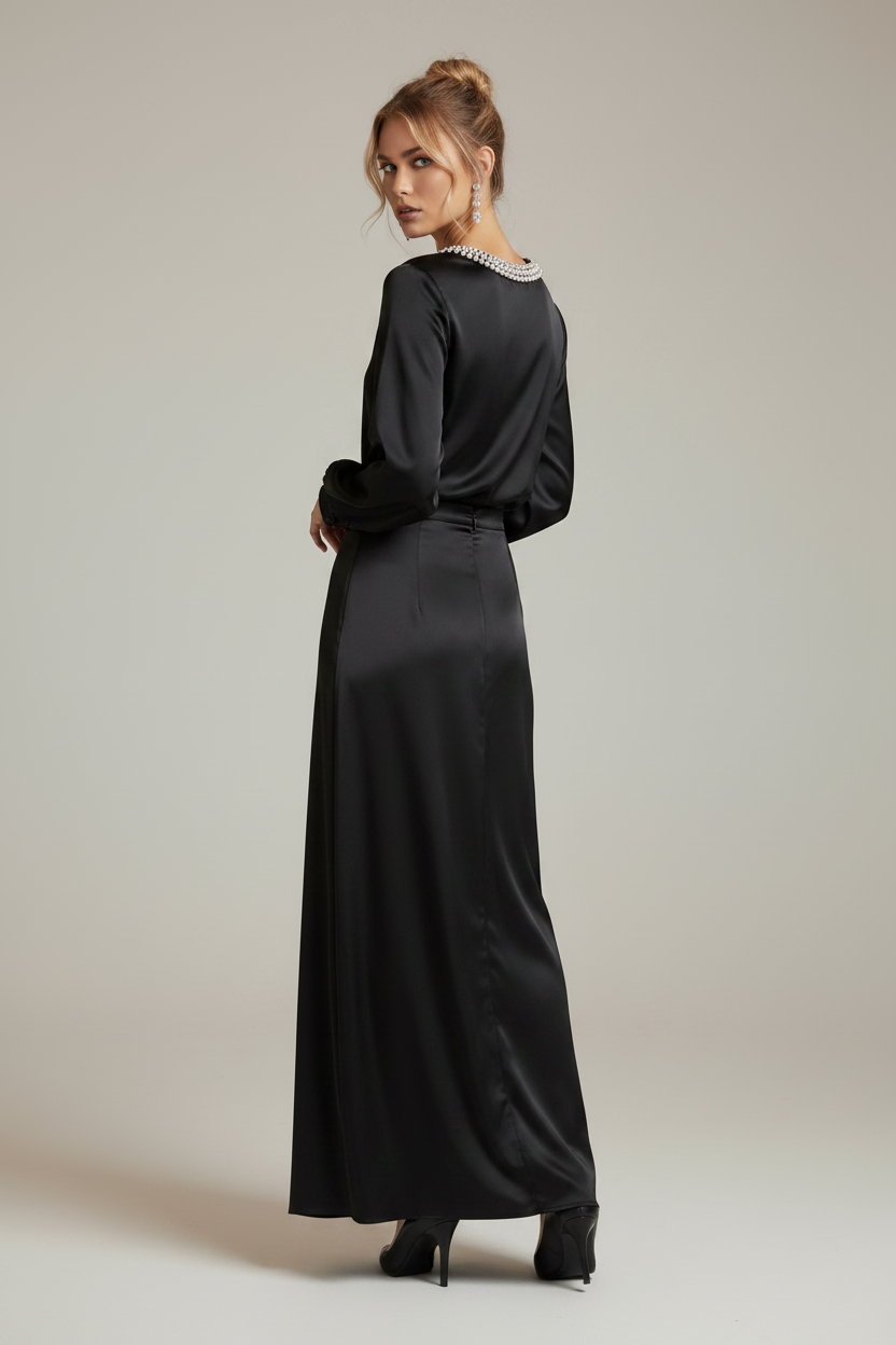 Nerea - Blusa de satén con detalle de pedrería