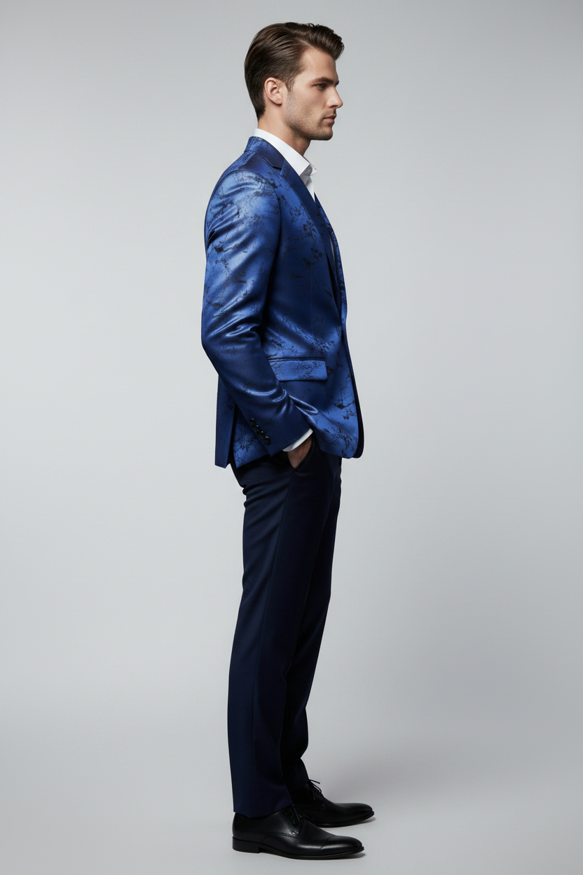 Gonzalo blazer azul perfil fondo claro